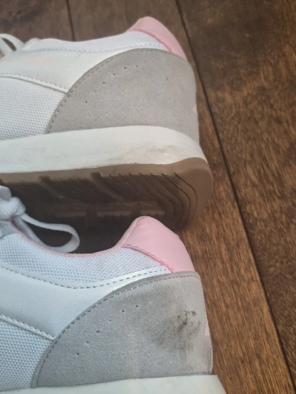 Nautica White Sneakers with Light Pink Lining Size 5